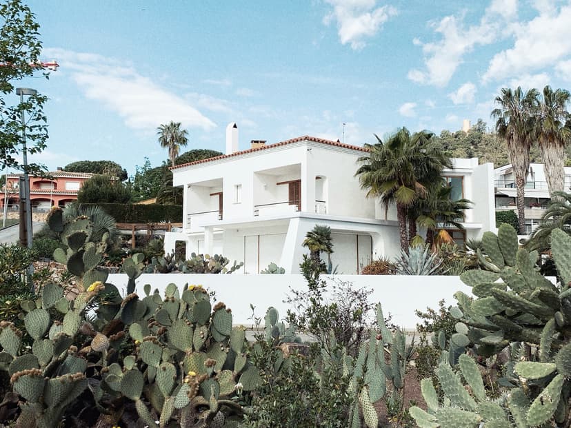Minimalist Home - Image 1