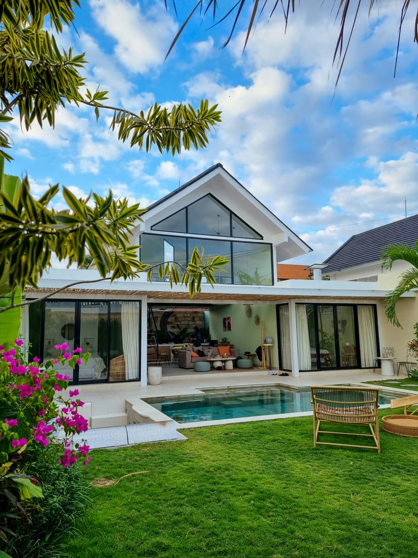 Urban Loft Villa - Image 1
